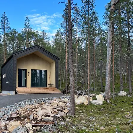 Wallaton, Aekaeslompolo, Yllaes Äkäslompolo